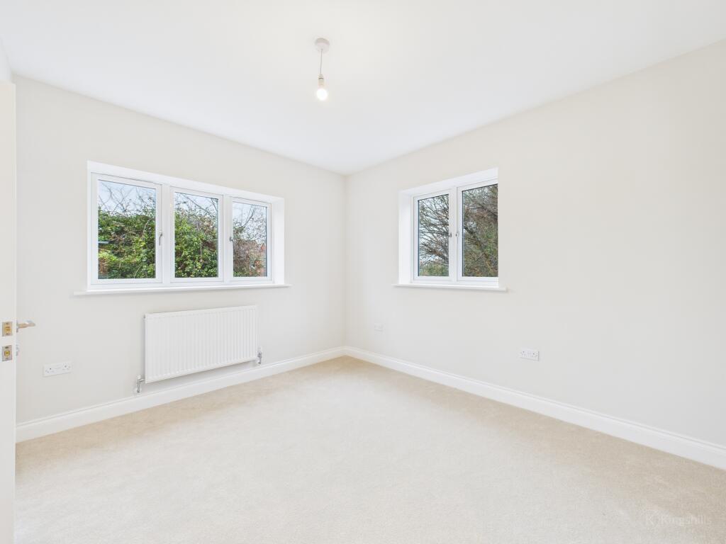 CAM02119G0-PR0504-STILL017