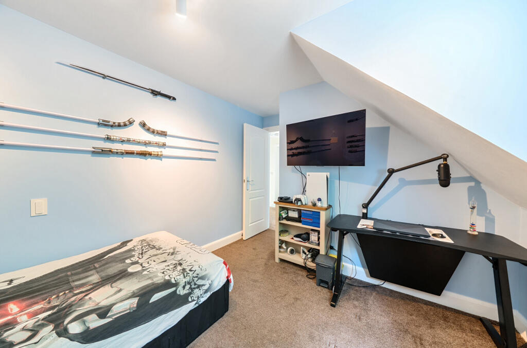 1272690-39-6836f9...