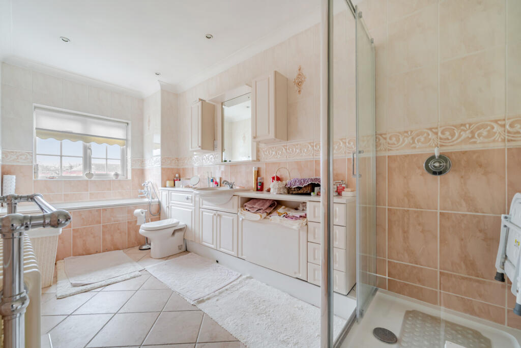 1388176-7-693bf02...