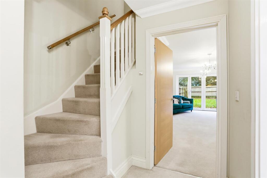 1590753081 - 2 Stanton Grove, KT20 - 5.jpg