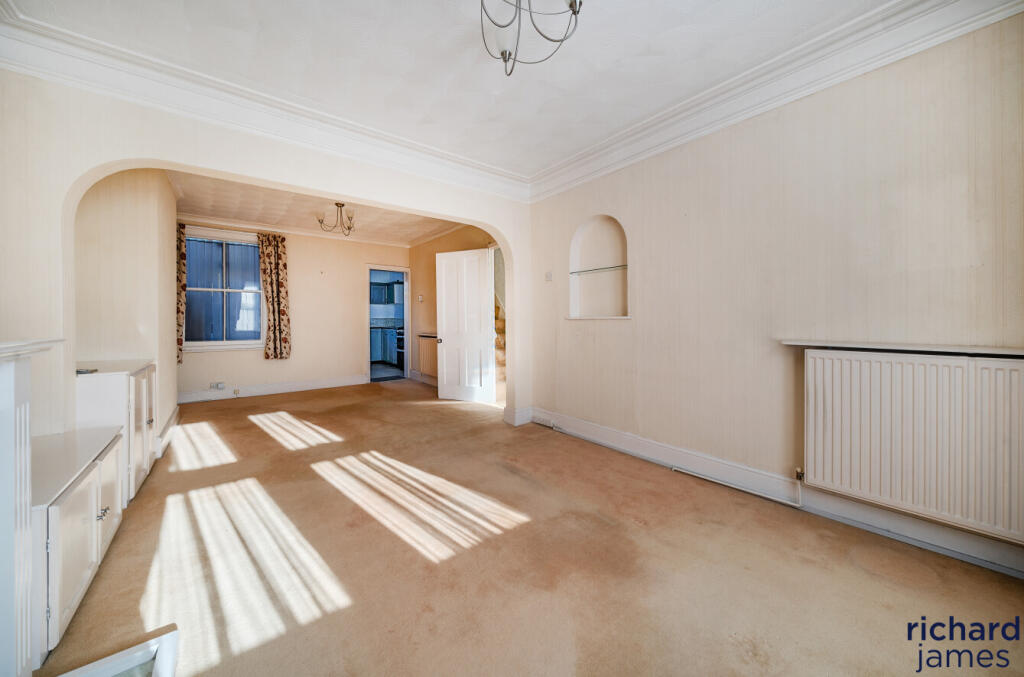 3747977a70934853a7b7f158395dd214