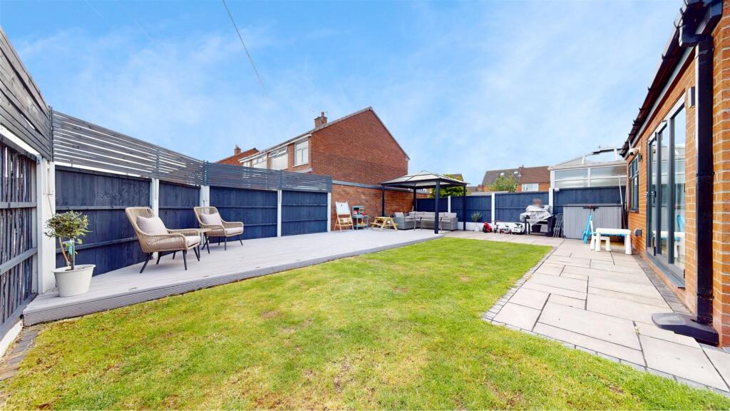 Broadway Rear Garden