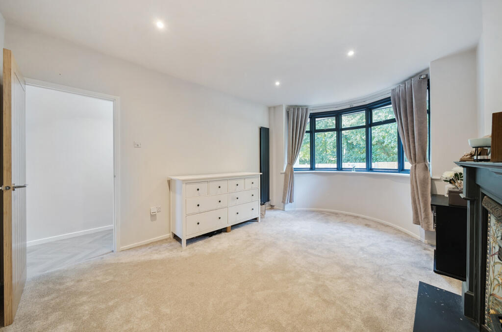 1312298-5-6852be8...