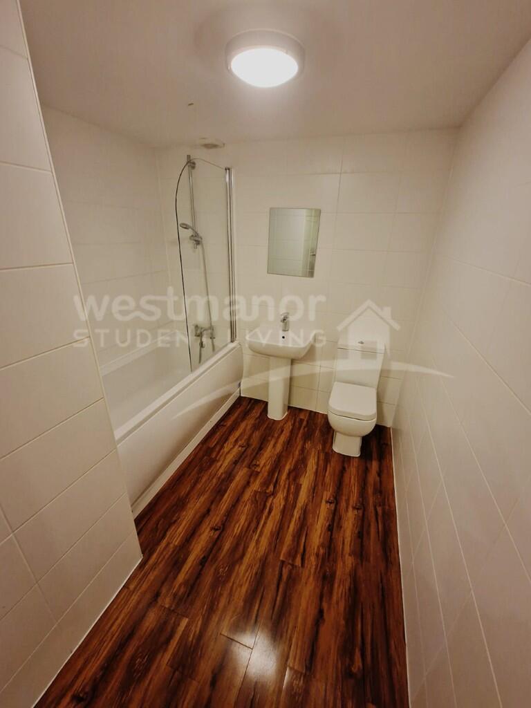 FLAT 18