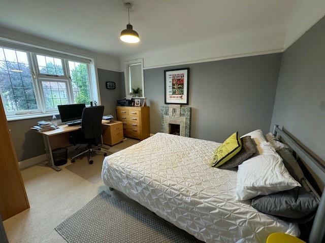 BEDROOM 1.jpg