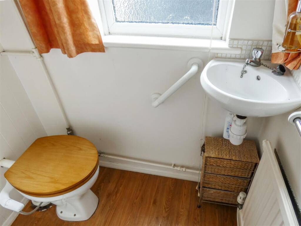 Separate WC