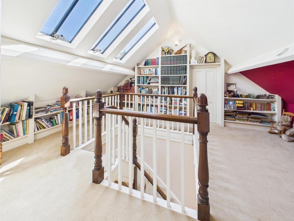 2ND FLOOR LANDING/LIBRARY