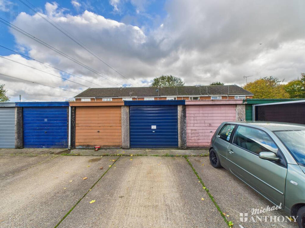 CAM03218G0-PR0809-STILL017-thumbnail-h750-70