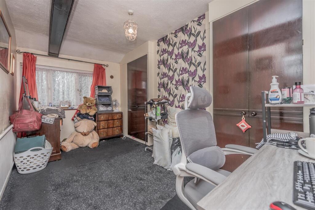 Office Room / Playroom: