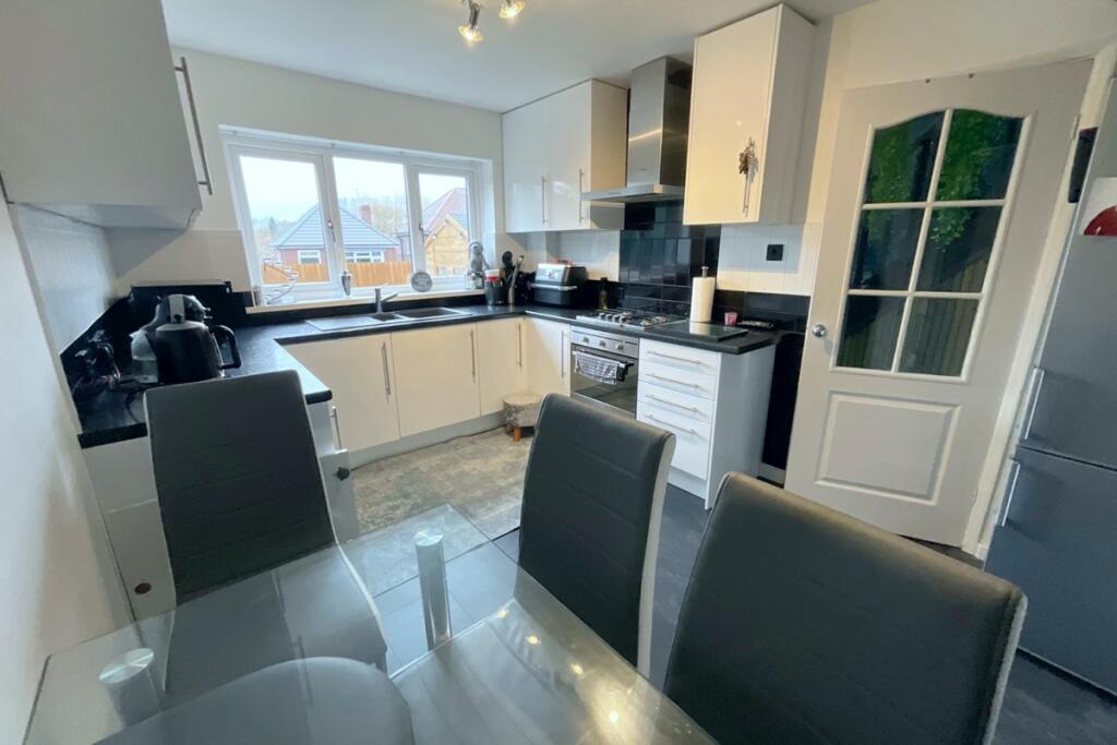 dining/kitchen 