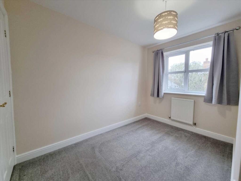 Bedroom 2: