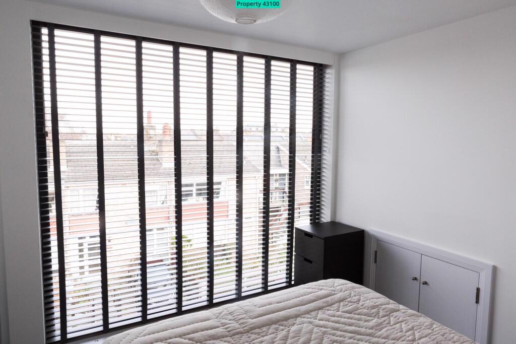 Top Fllor Front Bedr