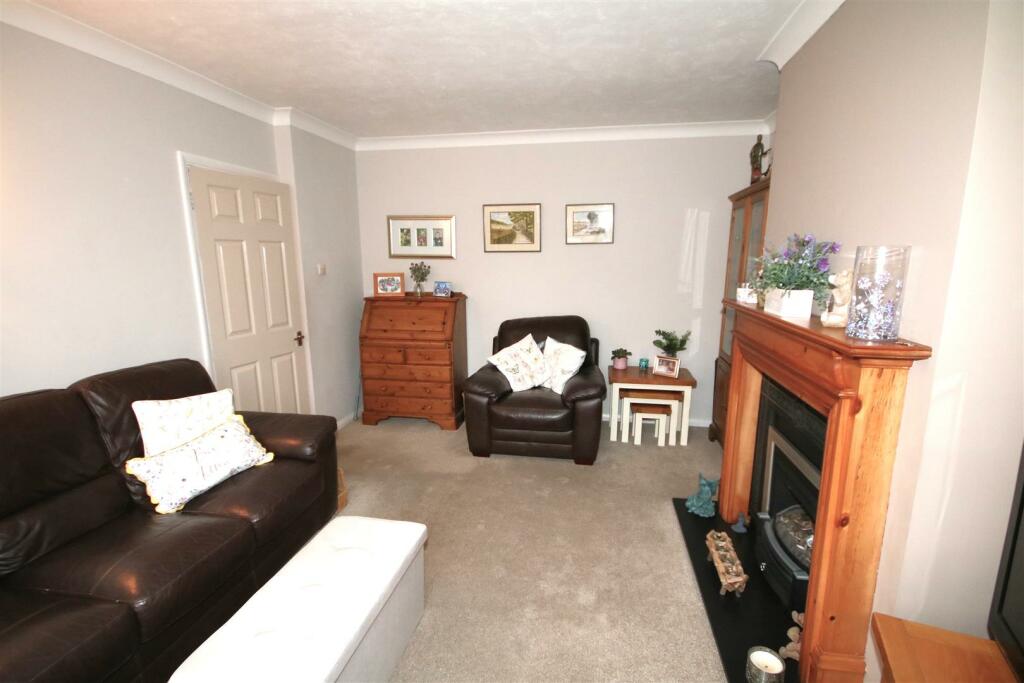 Sitting Room b.JPG