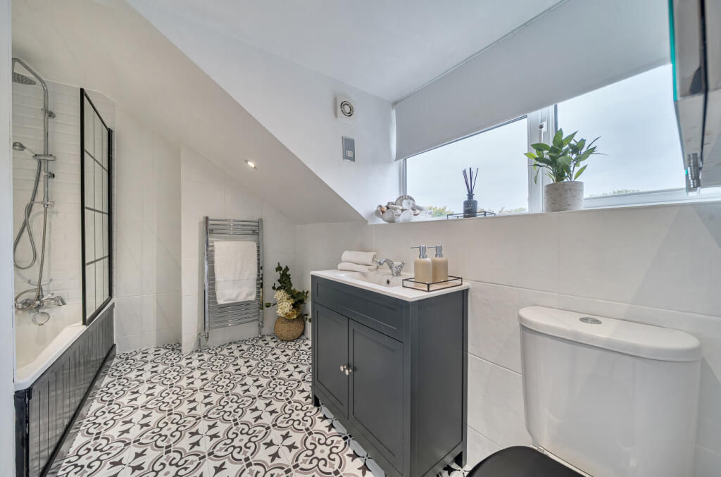 1354332-15-68e8ff...