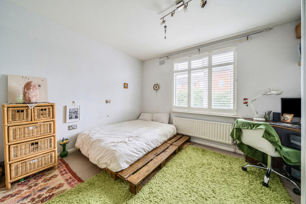 1349344-10-68df91...