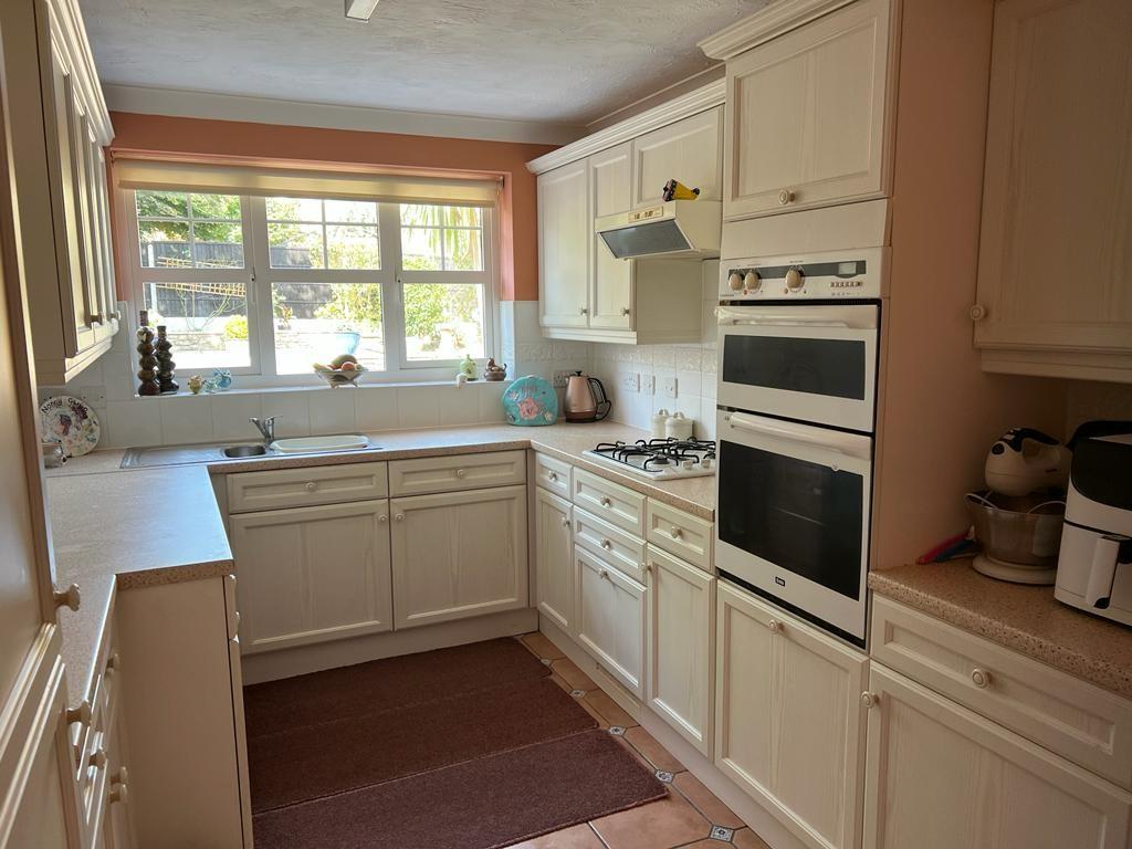 Kitchen 1 Heol Towy