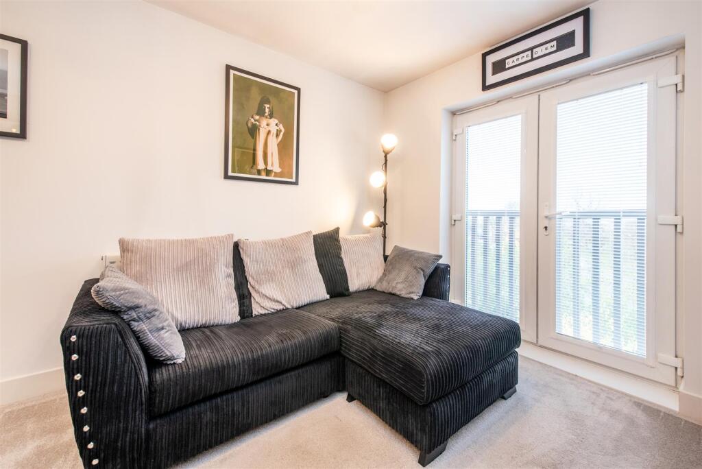 Lounge/Kitchen