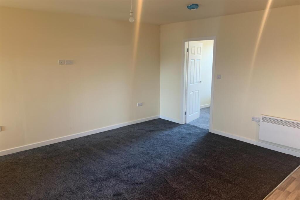 Flat - Lounge/Kitchen/Diner