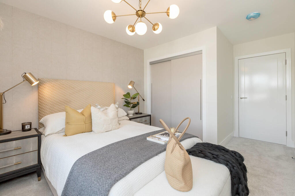 69758_Queenswater...