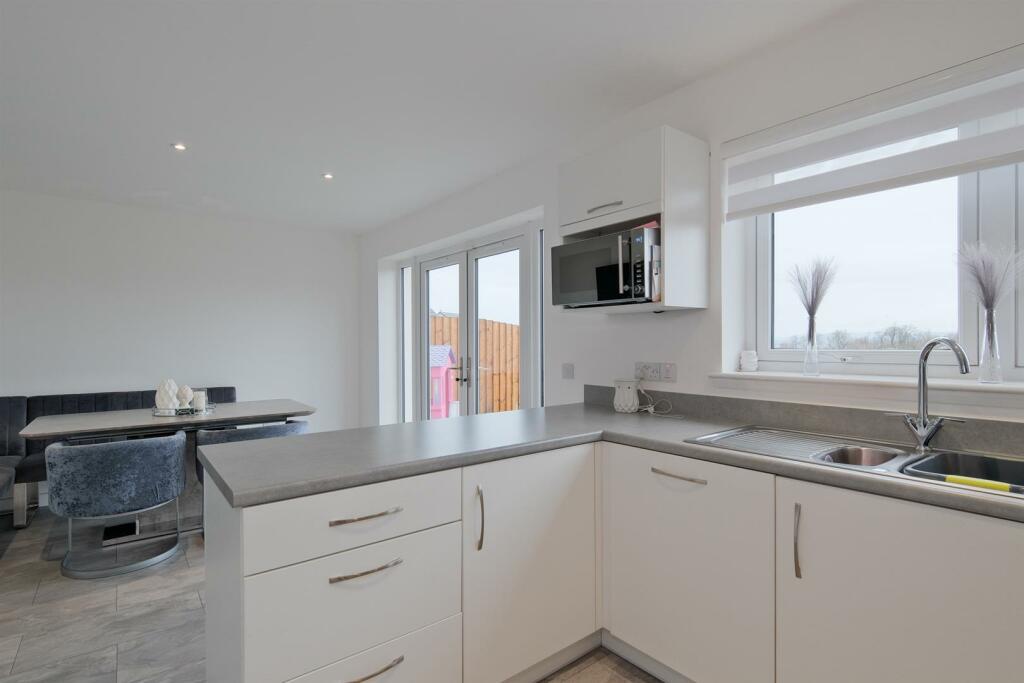 013-31 Ardencraig Terrace, Glasgow, G45 9BJ.jpg