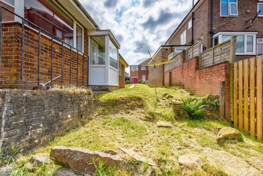 1BarnfieldAve(Exterior)(8of9).jpg