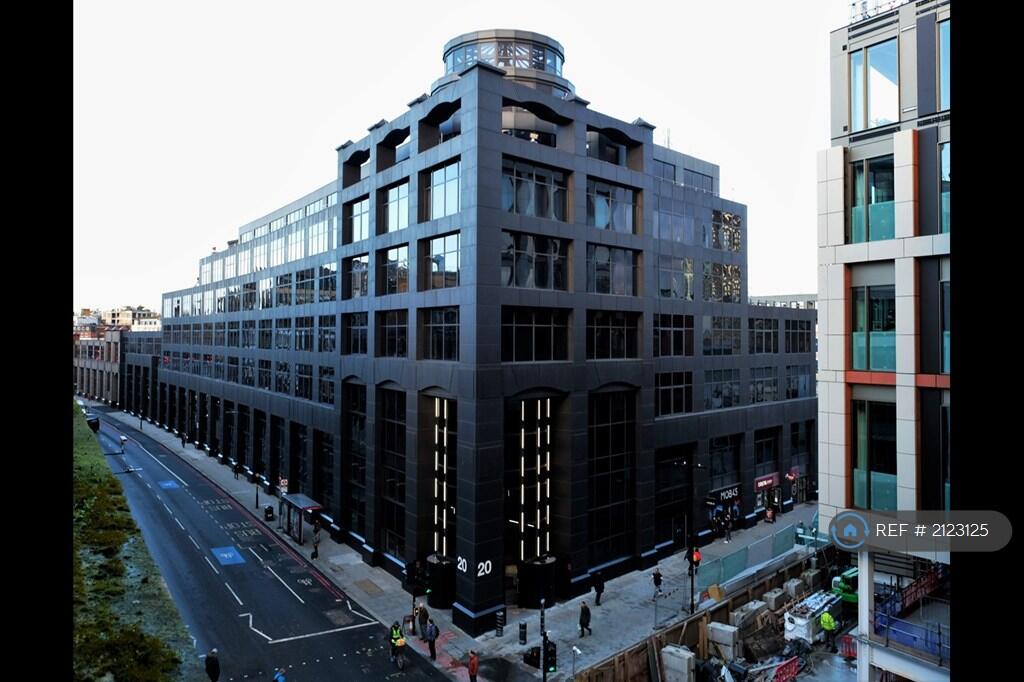 View Up Farringdon Road