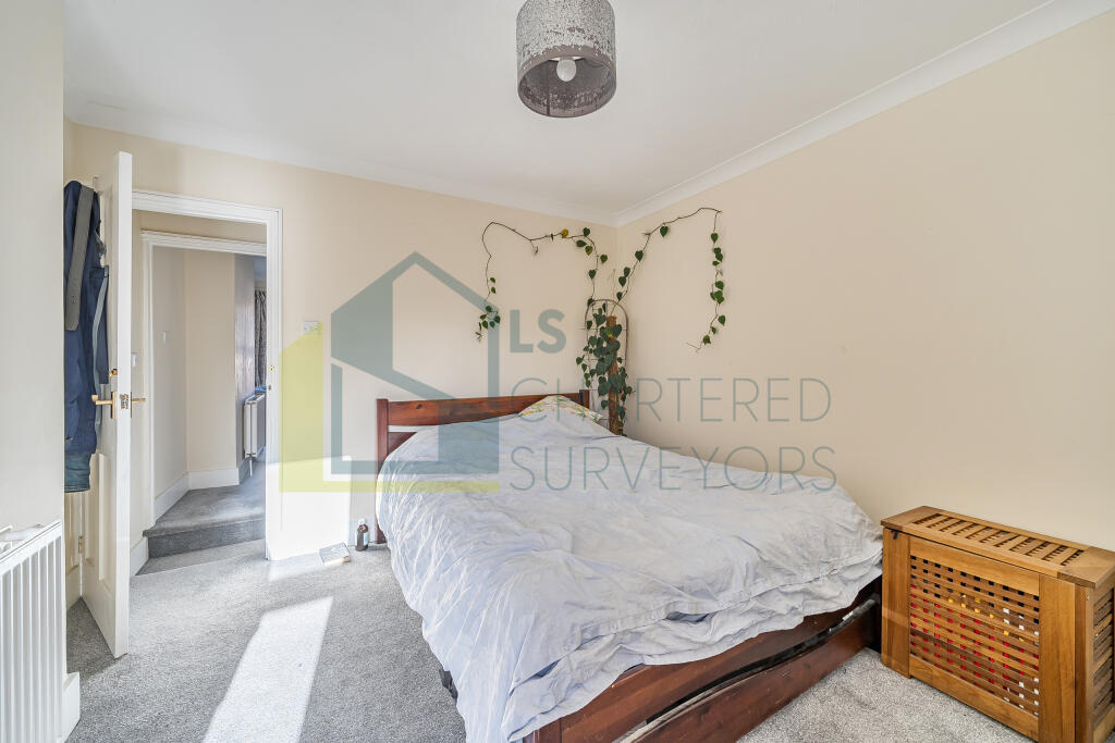 1372178-3-68fb976f81648