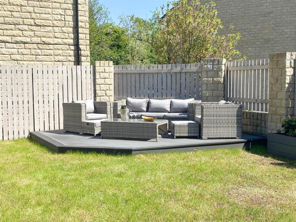 Three bed detached property, Silsden 25