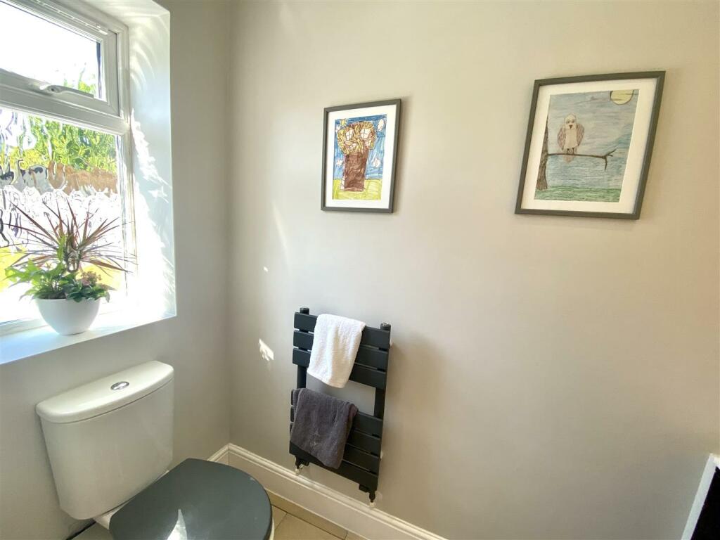 CLOAKROOM/WC