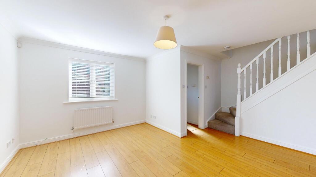 25-Acorn-Way-03312025_184033