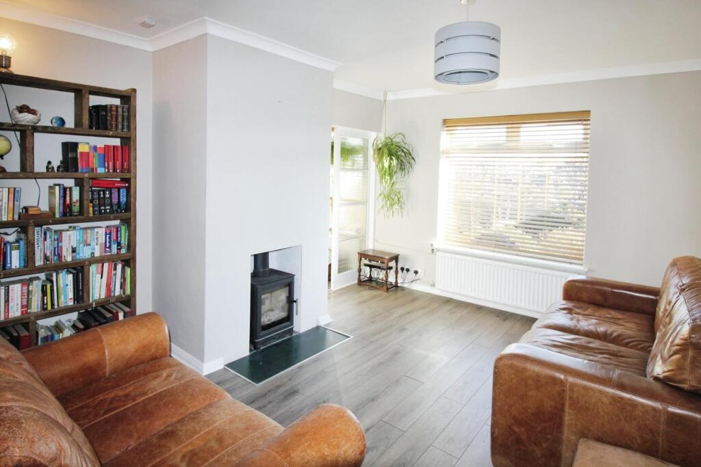 LivingRoom.JPG