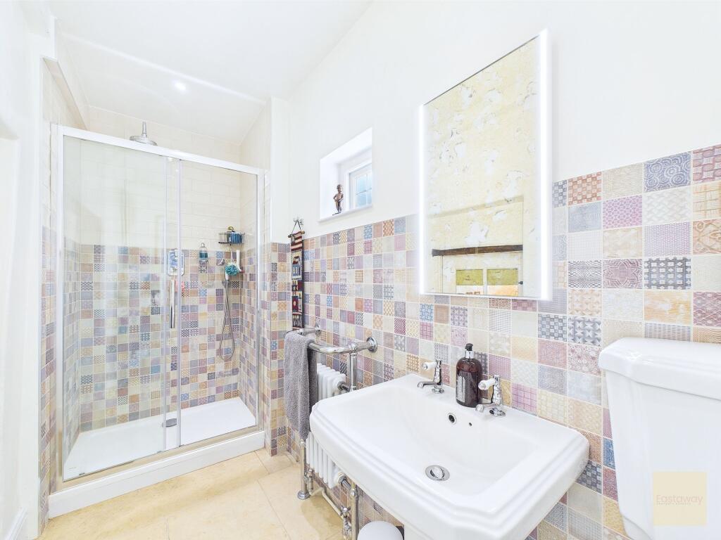 Guest En-Suite