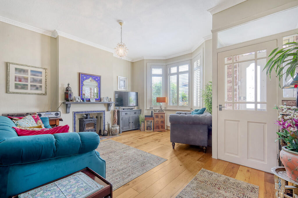 68 Avenue Road lo...