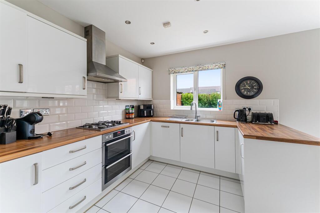 Kitchen/Dining/Family