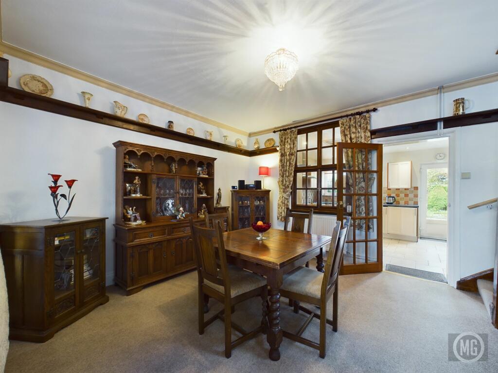 Dining Area leading into Kitchen