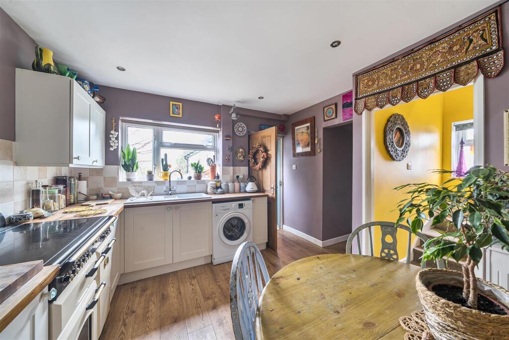 Kitchen / Dining Room