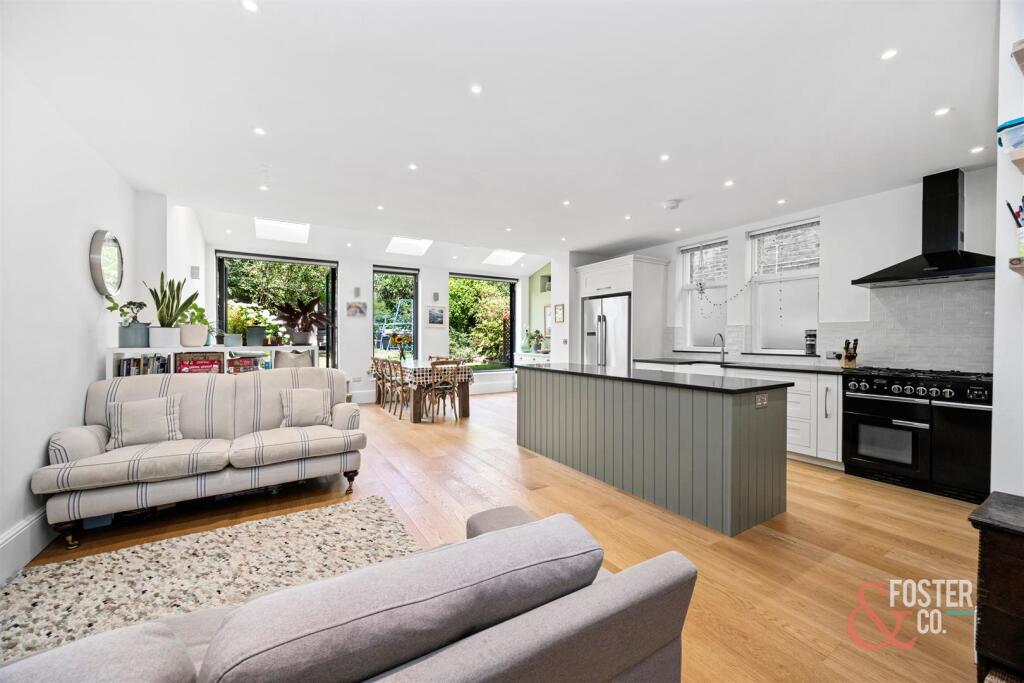 Wilbury Crescent, 6 _006.JPG
