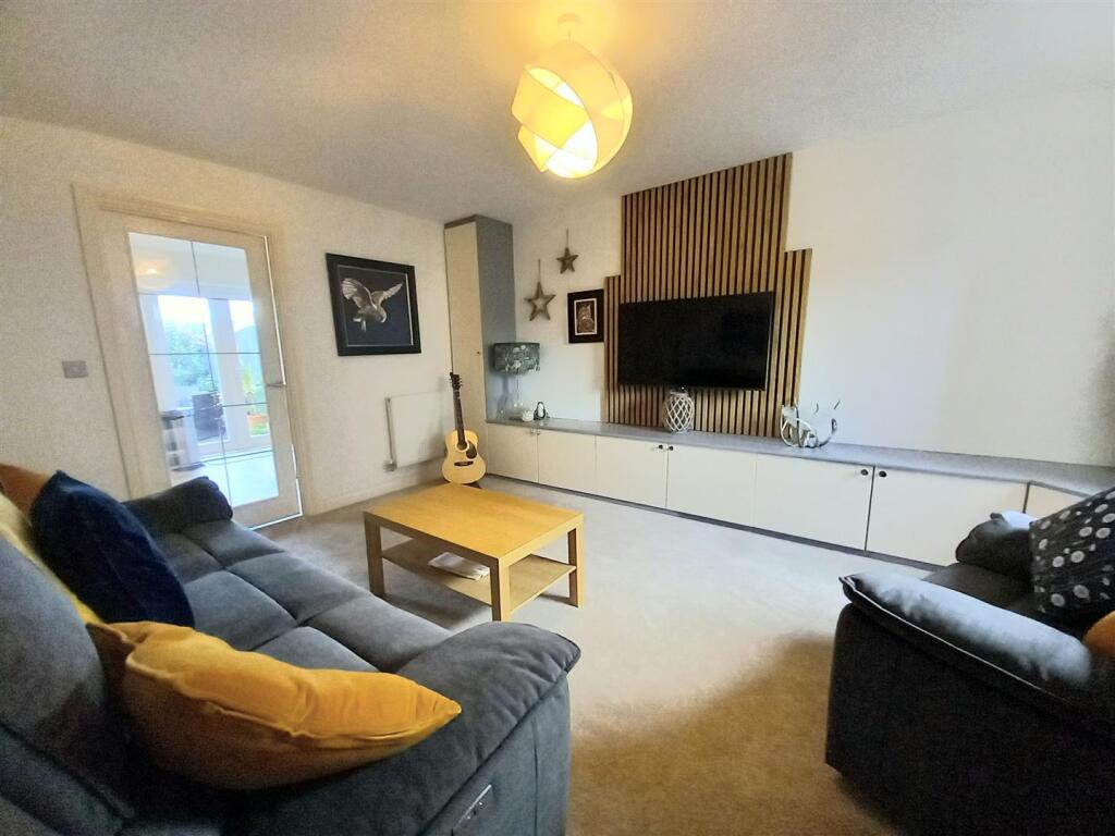 71 Watkins Way Lounge.jpg