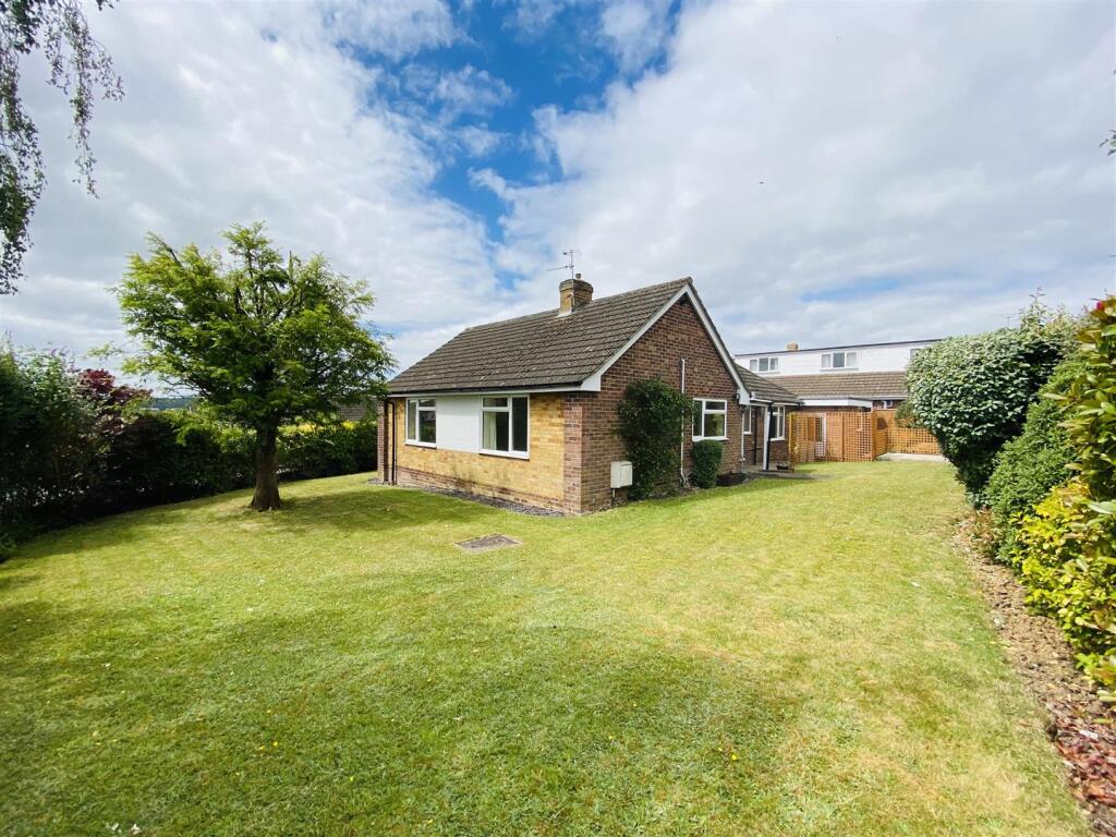 Clayhill Crescent, Newbury