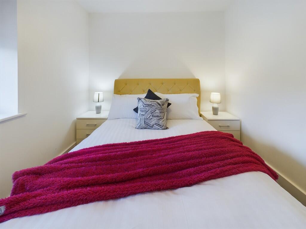 CAM02089G0-PR0418...