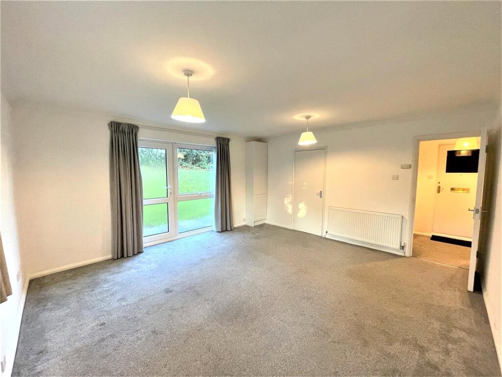 lounge 3.jpg
