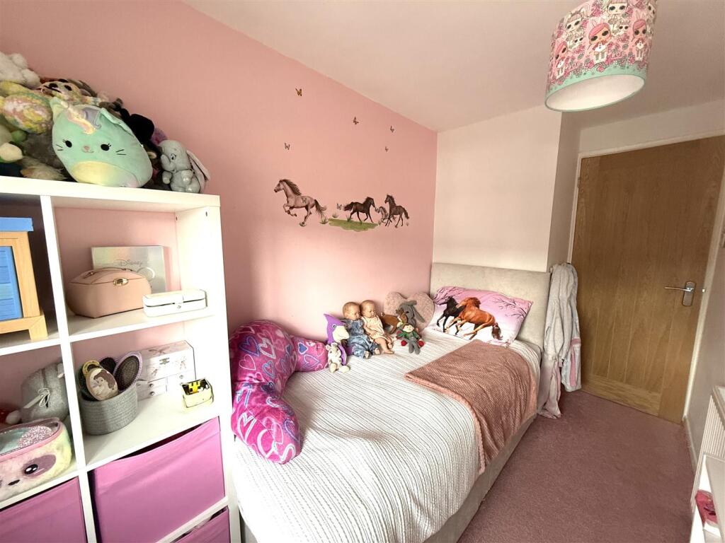 11 john till close bed 2.jpeg