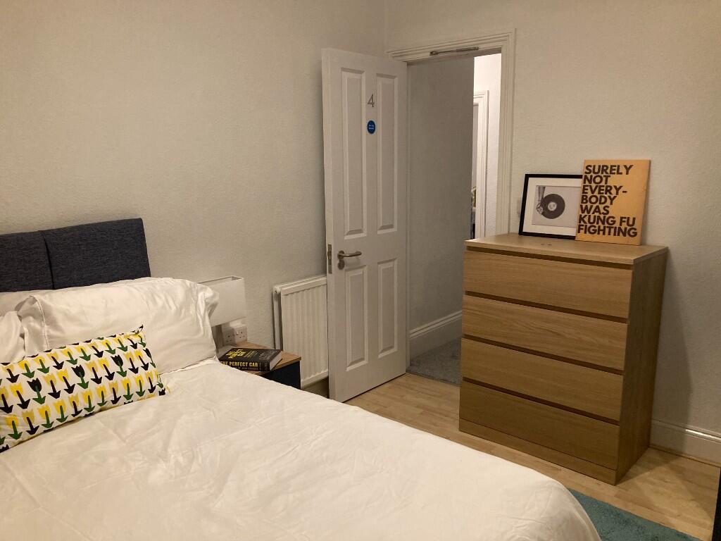 Room 4 @ £625 pcm