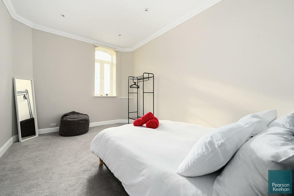 Girton House, Kingsway, Bn3 (1).jpg