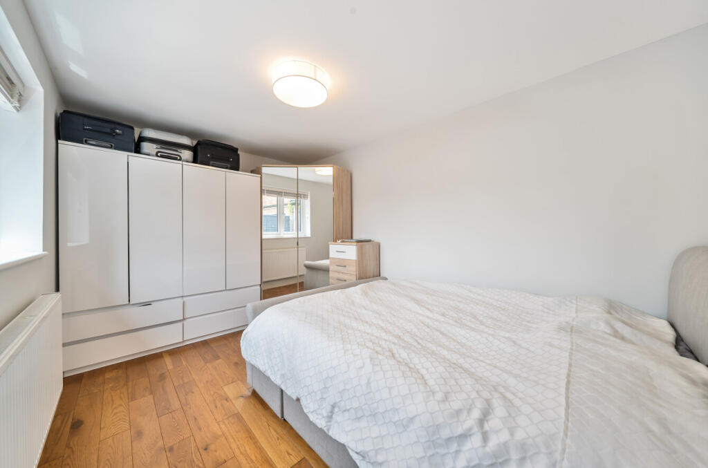 1306801-3-6863df2...