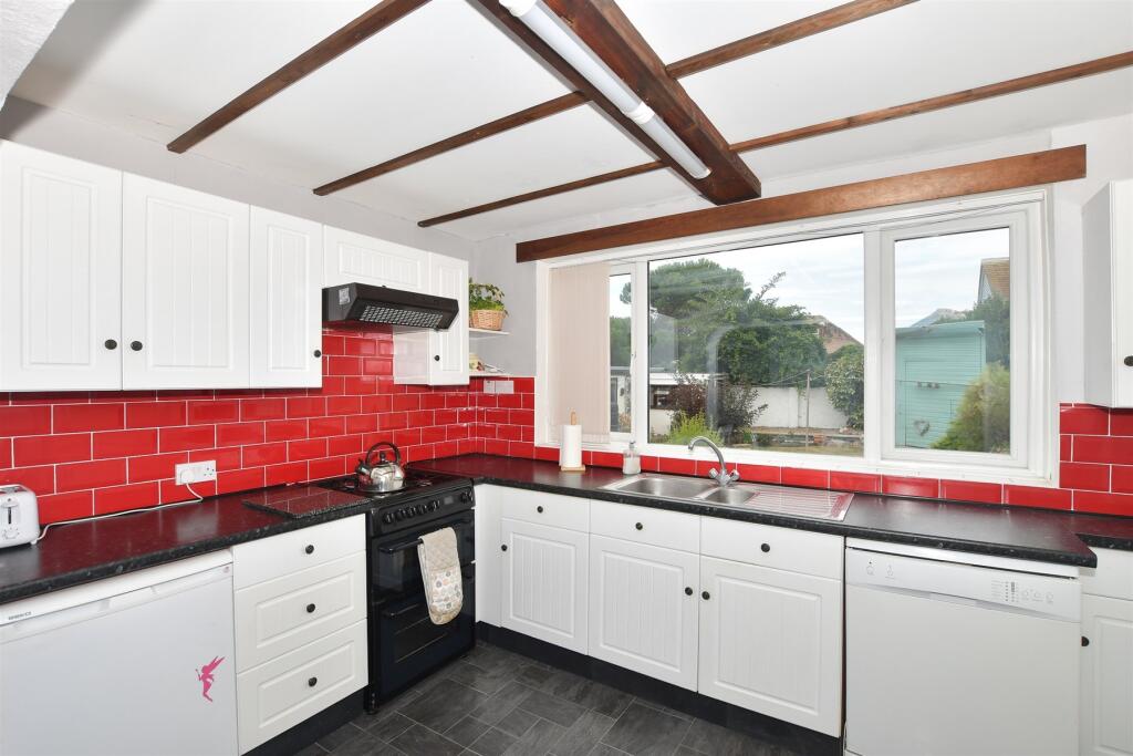 Kitchen/ Breakfast Room