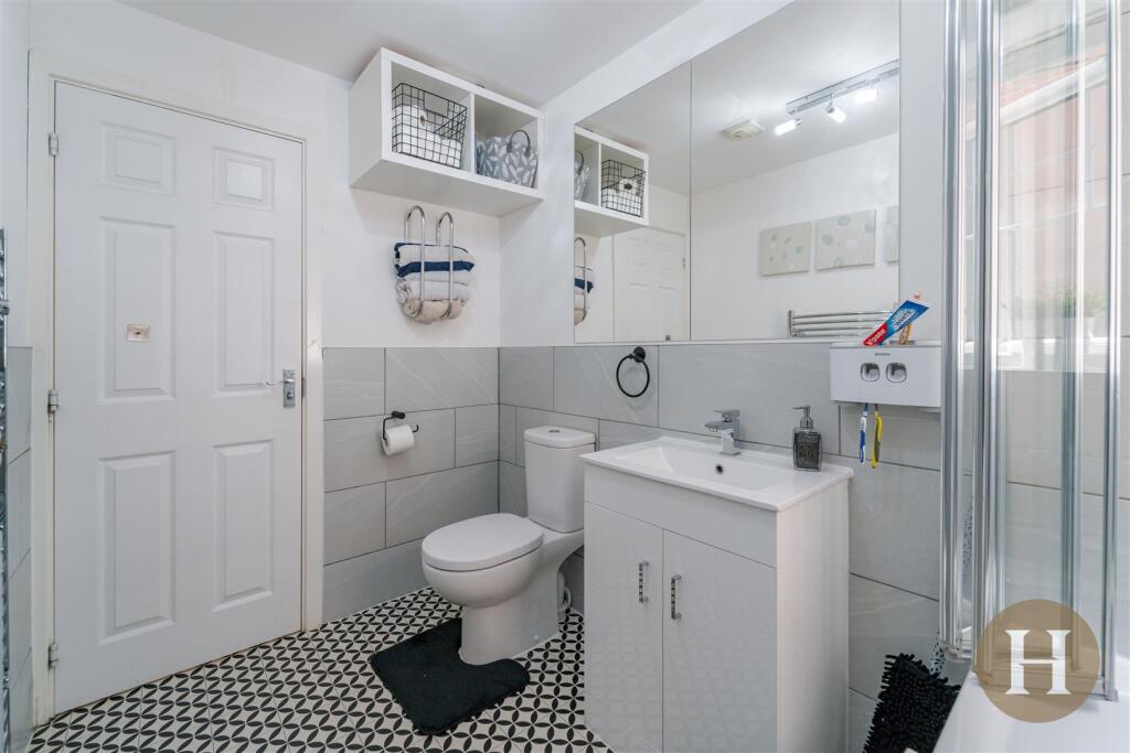 Hadleigh Estate Agents-23.jpg