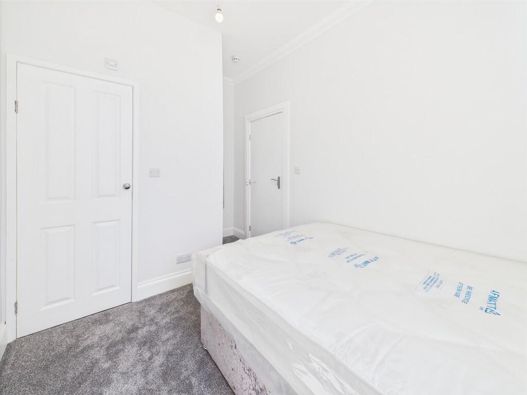 CAM02089G0-PR0482...