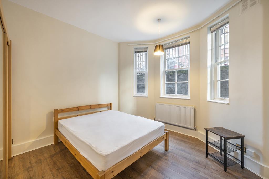 bedroom (1).jpg