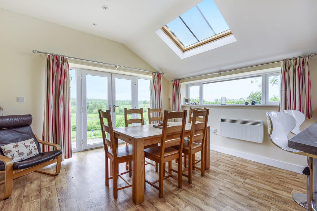Open Plan Dining ...